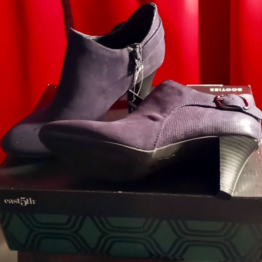 East 5th memory foam boot style shoe.